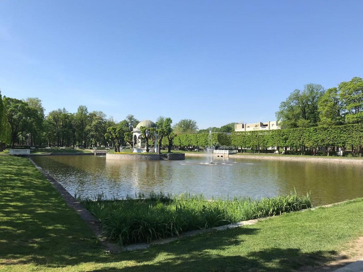 1 Bedroom Apartment Near Kadriorg Swan Pond Tallinn Exteriér fotografie